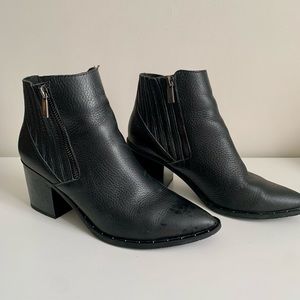 Kenneth Cole heeled boots